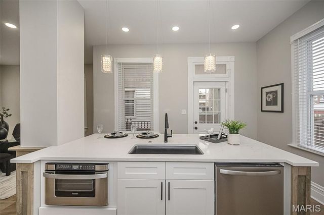 5507 Vermont Avenue, St Louis, MO 63111