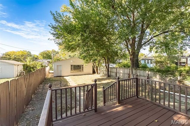 5507 Vermont Avenue, St Louis, MO 63111