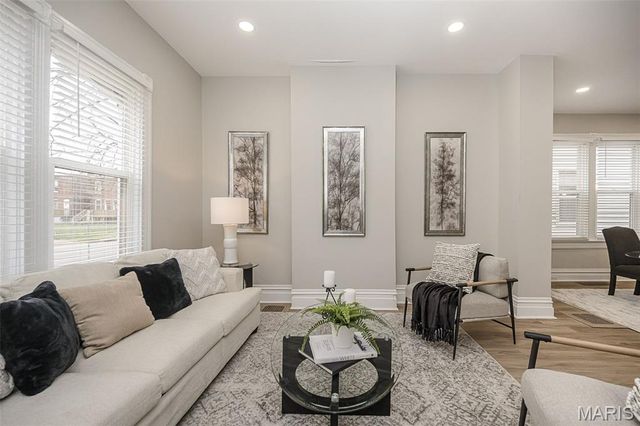 5507 Vermont Avenue, St Louis, MO 63111