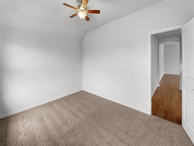 1504 Blue Jay Drive, Ennis, TX 75119