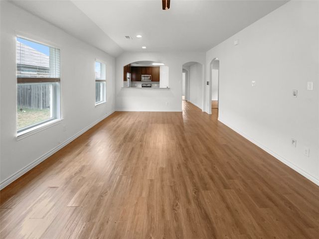 1504 Blue Jay Drive, Ennis, TX 75119