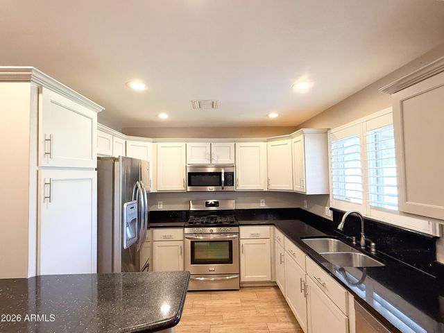 5212 E Cambridge Avenue, Phoenix, AZ 85008