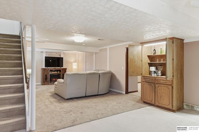 2223 S 138th Street, Omaha, NE 68144