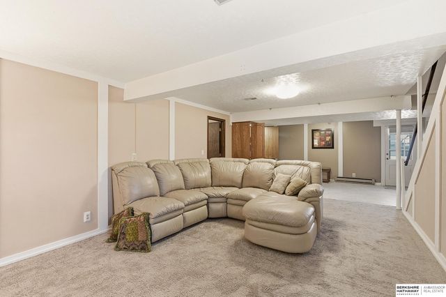 2223 S 138th Street, Omaha, NE 68144