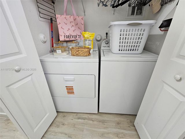 15520 SW 136th St 106, Miami, FL 33196