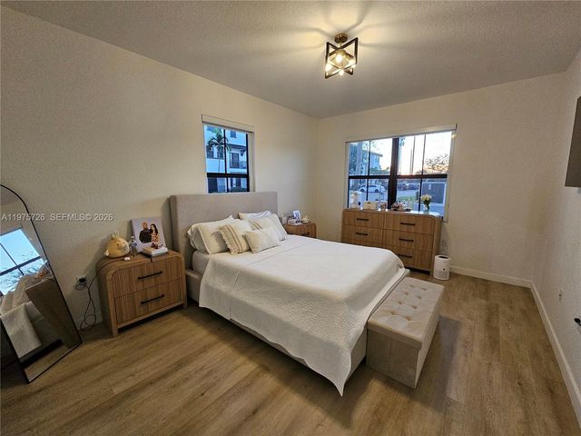 15520 SW 136th St 106, Miami, FL 33196