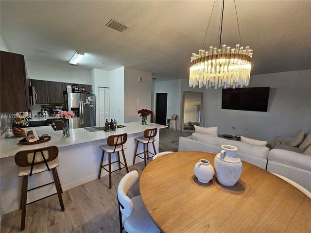 15520 SW 136th St 106, Miami, FL 33196