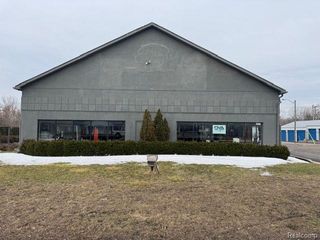 4667 Dixie, Waterford, MI 48329