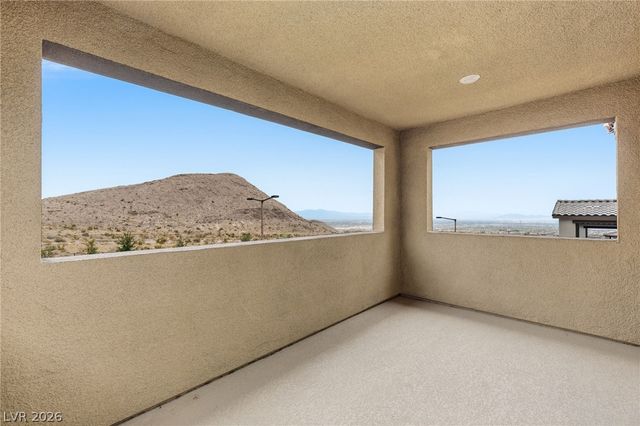 11576 Desert Hollow Avenue, Las Vegas, NV 89138