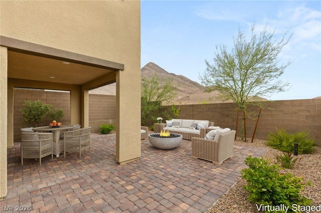 11576 Desert Hollow Avenue, Las Vegas, NV 89138
