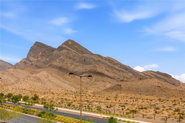 11576 Desert Hollow Avenue, Las Vegas, NV 89138