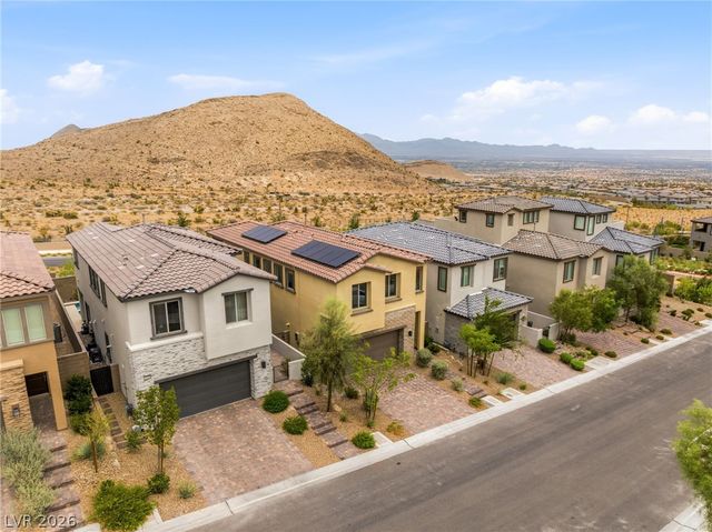 11576 Desert Hollow Avenue, Las Vegas, NV 89138