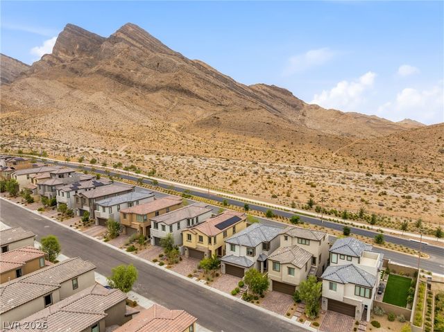 11576 Desert Hollow Avenue, Las Vegas, NV 89138