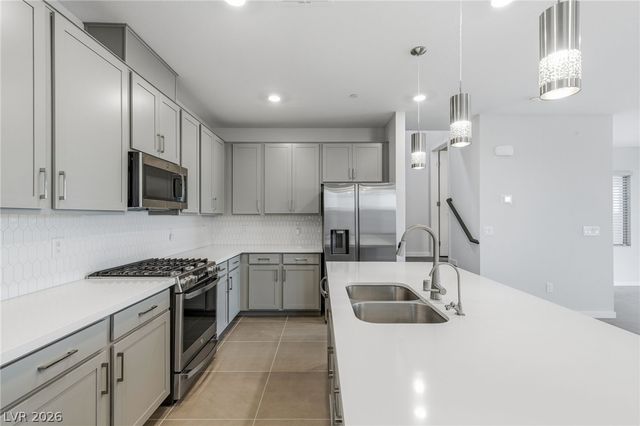 11576 Desert Hollow Avenue, Las Vegas, NV 89138