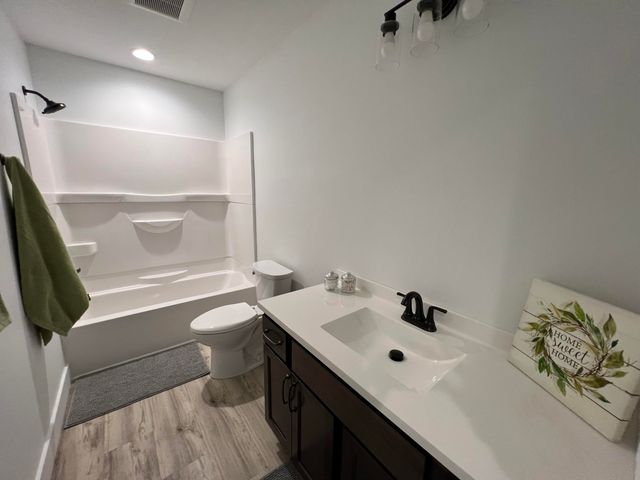 107 Lester Avenue, Dowagiac, MI 49047