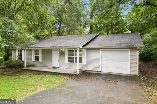 103 N Circle Drive, Ellenwood, GA 30294