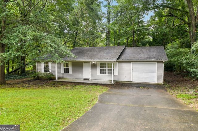 103 N Circle Drive, Ellenwood, GA 30294
