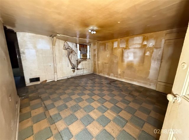 47 S 15th St, South Side, PA 15203