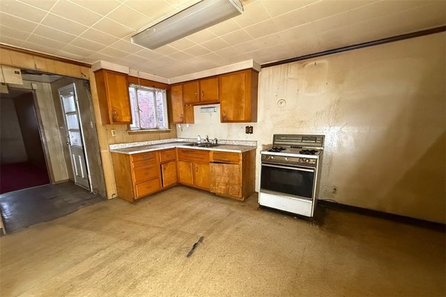 47 S 15th St, South Side, PA 15203