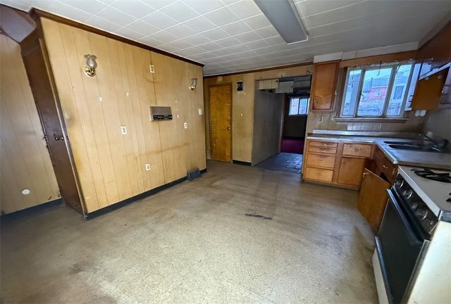 47 S 15th St, South Side, PA 15203