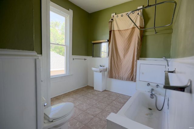 1015 College Avenue, Huntington, IN 46750