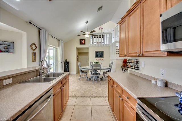 2012 33rd LN, Cape Coral, FL 33909