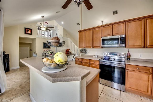 2012 33rd LN, Cape Coral, FL 33909