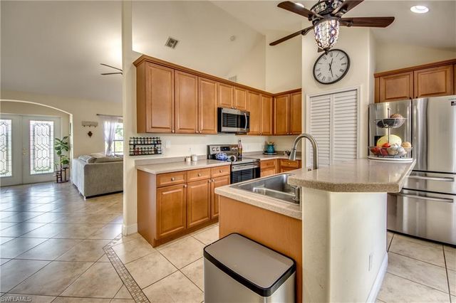 2012 33rd LN, Cape Coral, FL 33909