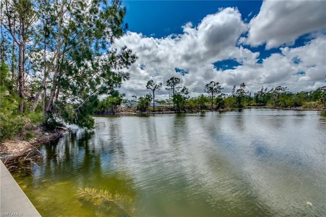 2012 33rd LN, Cape Coral, FL 33909