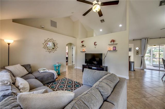 2012 33rd LN, Cape Coral, FL 33909