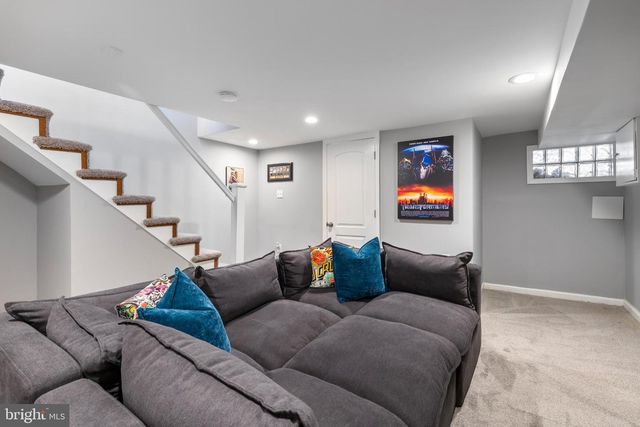 1002 W 43RD ST, Baltimore, MD 21211