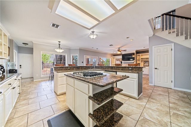 7602 Dijon Lake Dr, Corpus Christi, TX 78413