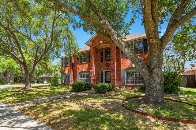 7602 Dijon Lake Dr, Corpus Christi, TX 78413