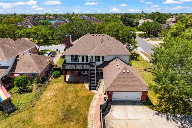 7602 Dijon Lake Dr, Corpus Christi, TX 78413