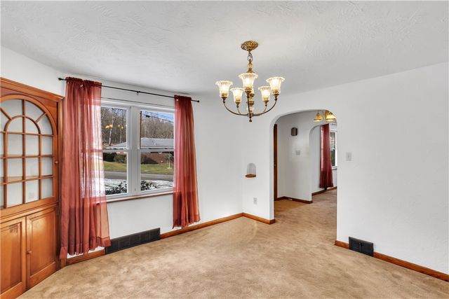 114 S 8th St, Youngwood, PA 15697