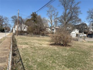 6827 R Dale Avenue, St Louis, MO 63139