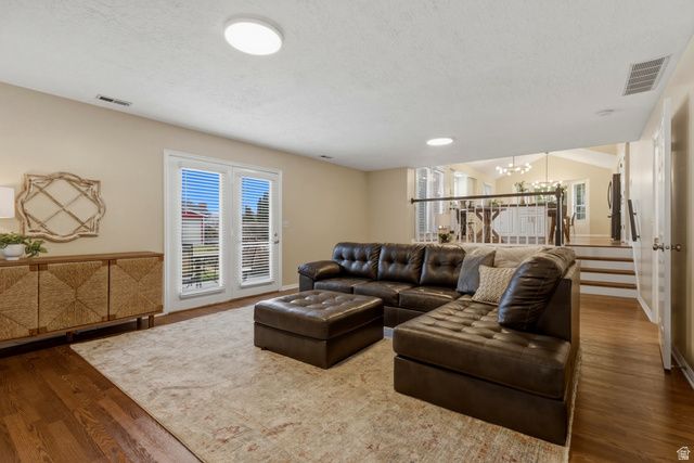 1087 W BARNES DR, Kaysville, UT 84037