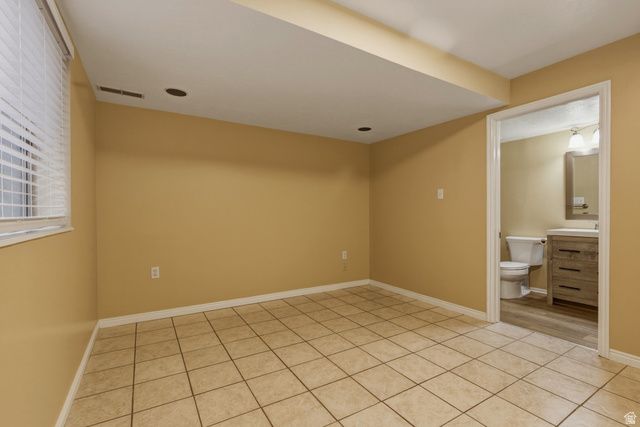 1087 W BARNES DR, Kaysville, UT 84037