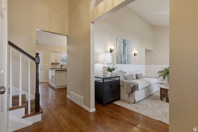 1087 W BARNES DR, Kaysville, UT 84037