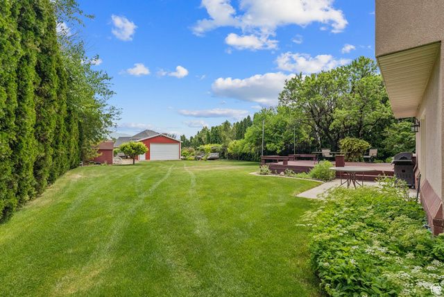 1087 W BARNES DR, Kaysville, UT 84037