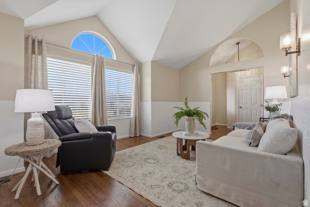 1087 W BARNES DR, Kaysville, UT 84037