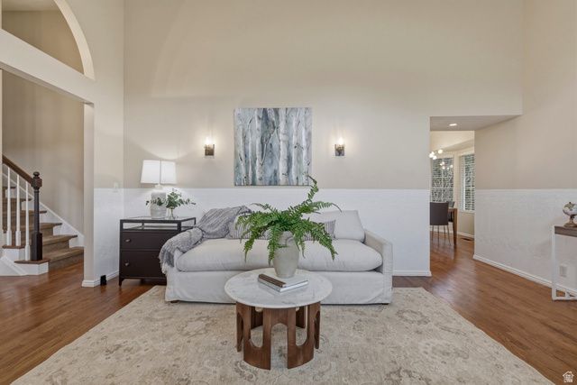 1087 W BARNES DR, Kaysville, UT 84037