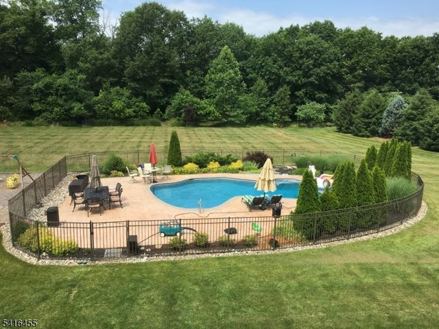 7 Newell Rd, Readington Twp., NJ 08822