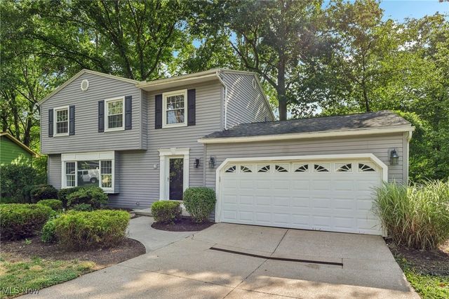 2331 Woodpark Road, Fairlawn, OH 44333