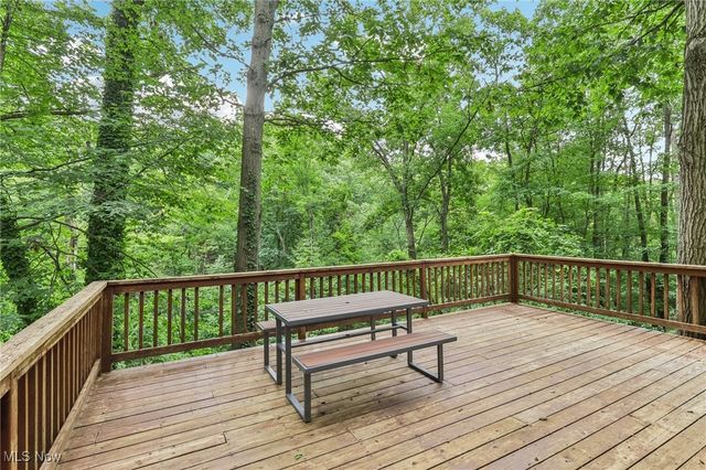 2331 Woodpark Road, Fairlawn, OH 44333