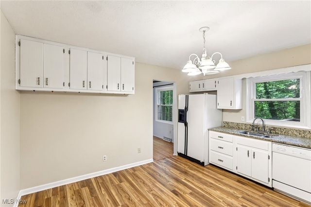 2331 Woodpark Road, Fairlawn, OH 44333