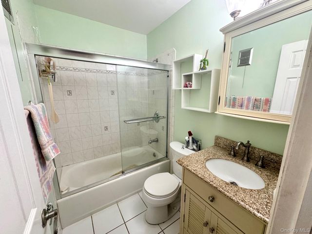 1 Aspen Court 1A, Coram, NY 11727