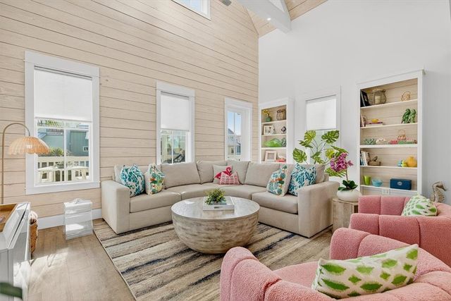 261 Bent Grass Dr, Port Aransas, TX 78373