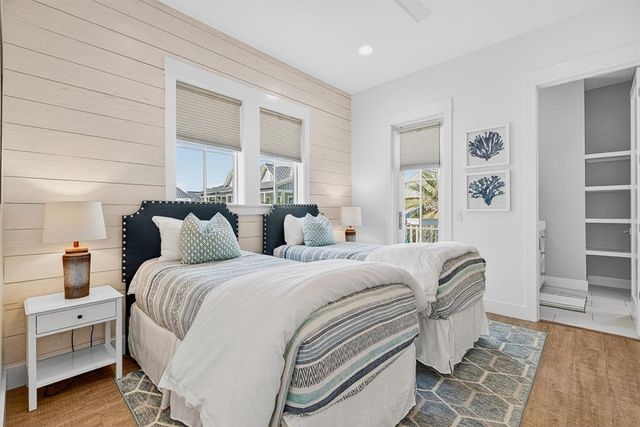 261 Bent Grass Dr, Port Aransas, TX 78373