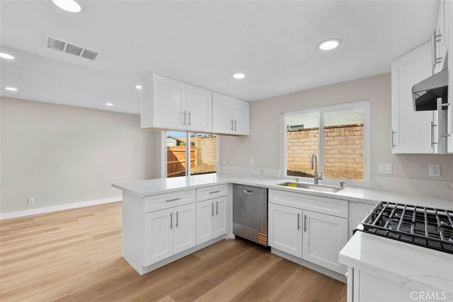 2905 Overland Court, Highland, CA 92346